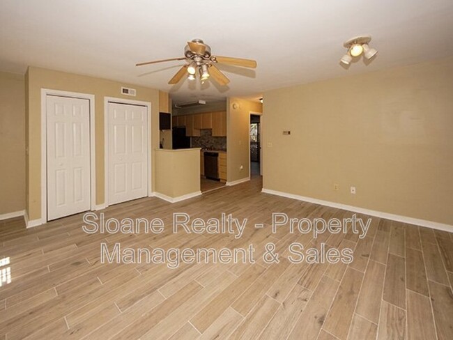 Building Photo - 352 Sandpiper Dr