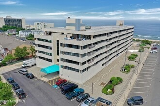 Building Photo - 525 Ocean Blvd