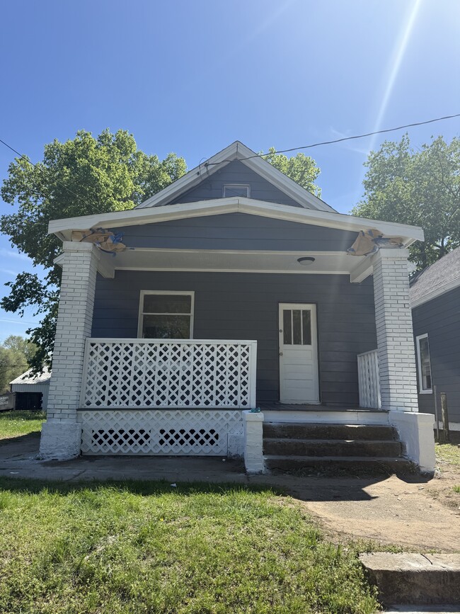 Building Photo - 3004 W Meidroth St
