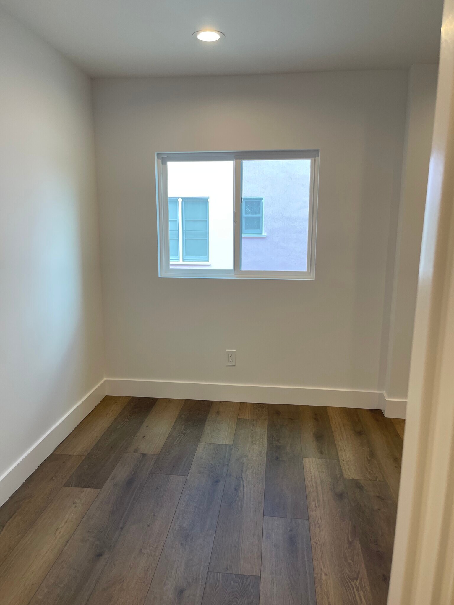 Building Photo - 1536 N Commonwealth Ave