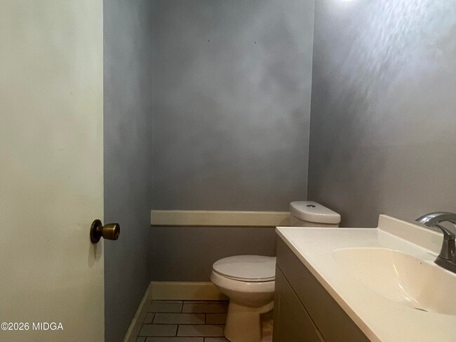 Building Photo - 853 Captain Kell Dr