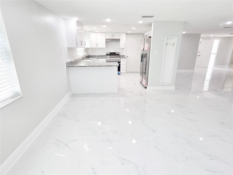 Building Photo - 7740 Sagebrush Dr