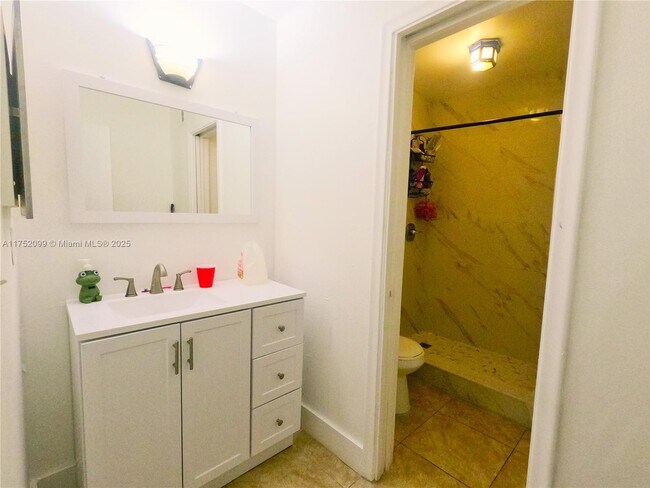 Building Photo - 8540 SW 149th Ave