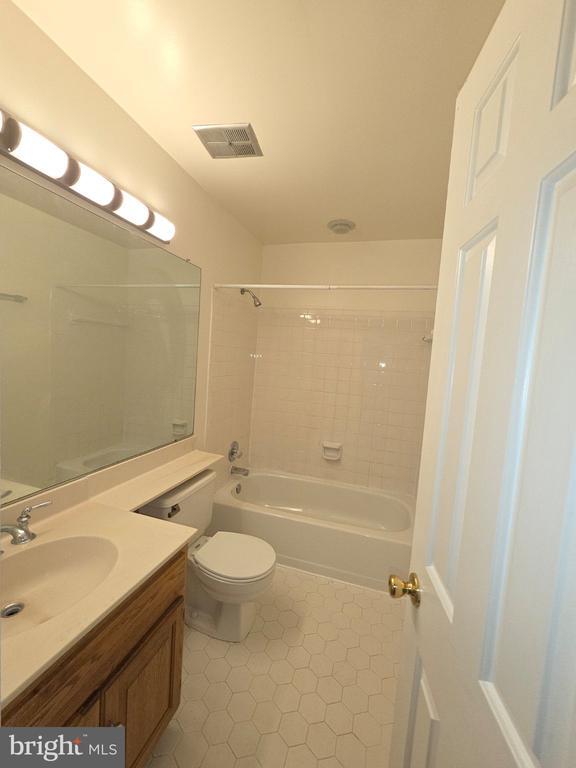Building Photo - 20626 Highland Hall Dr