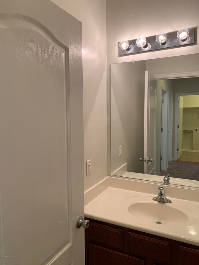 Building Photo - 14195 N Dart Point Way