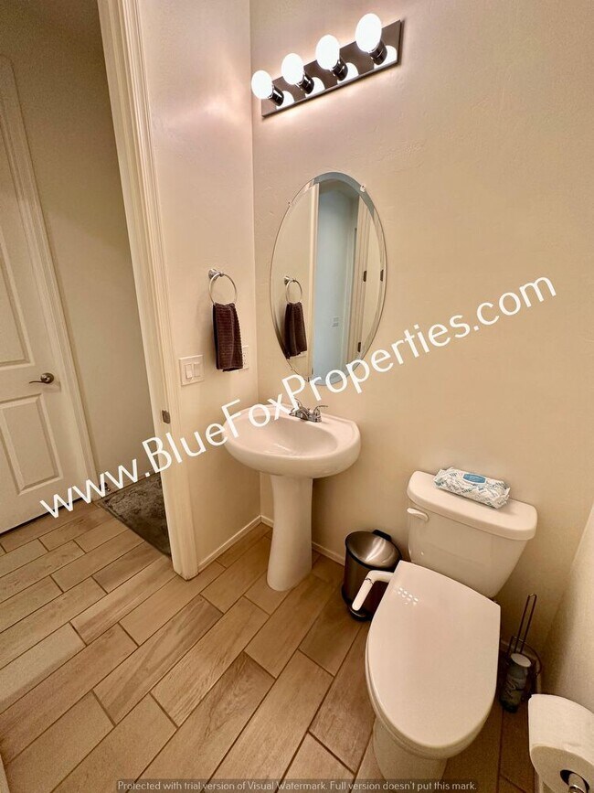 Building Photo - 4496 S Saginaw Hill Dr