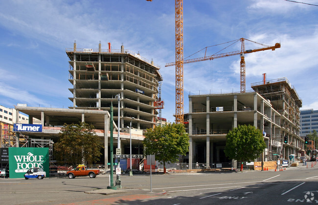 Building Photo - Aria