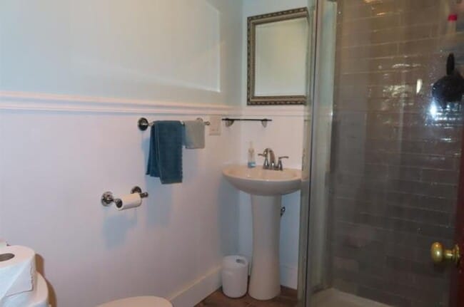 Building Photo - **Winter Rental** Fully Furnished, Beautif...