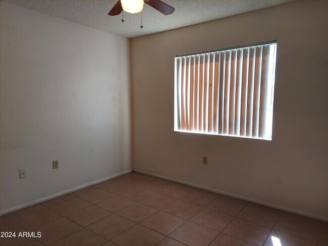 Building Photo - 4103 Calle Barona