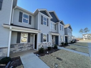 Building Photo - 1075 Peony Ln