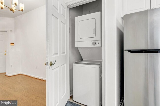 Building Photo - 4200 Mozart Brigade Ln