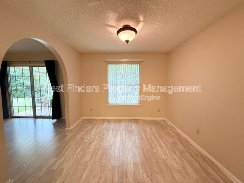 Building Photo - 11644 Lazy Willow Ln