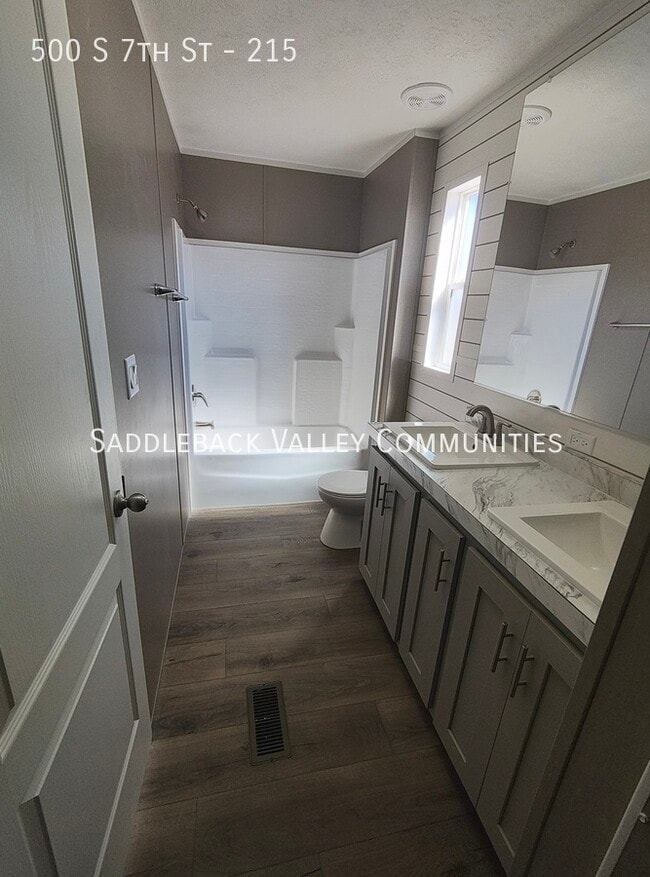 Building Photo - 500 S 7th St