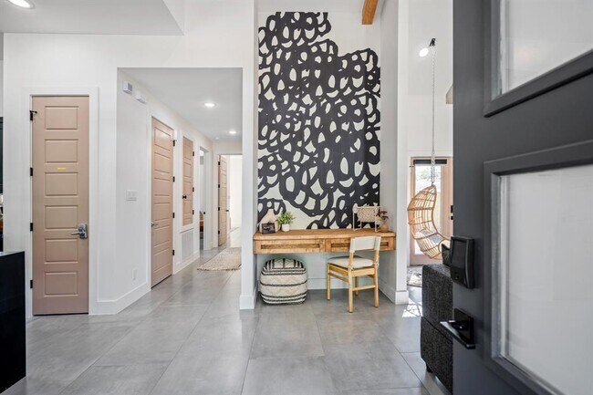 Building Photo - 207 Lockwood Dr