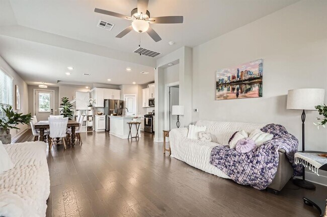 Building Photo - 8615 McKamy Dr