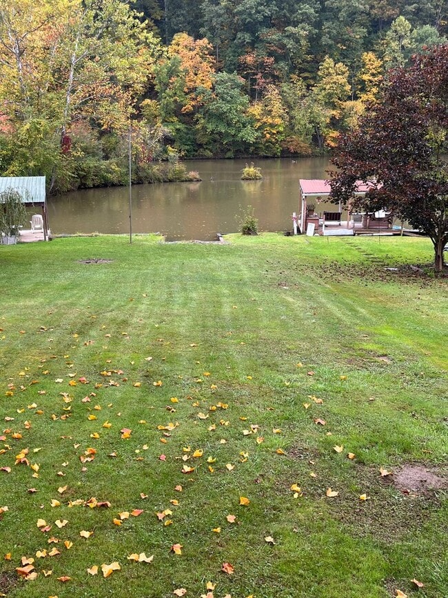 Building Photo - Two Bedroom Home on Austin Lake