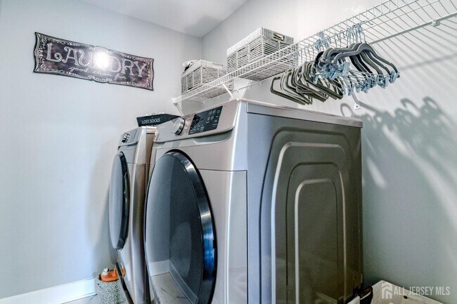 Building Photo - 1529 Paxton Ln