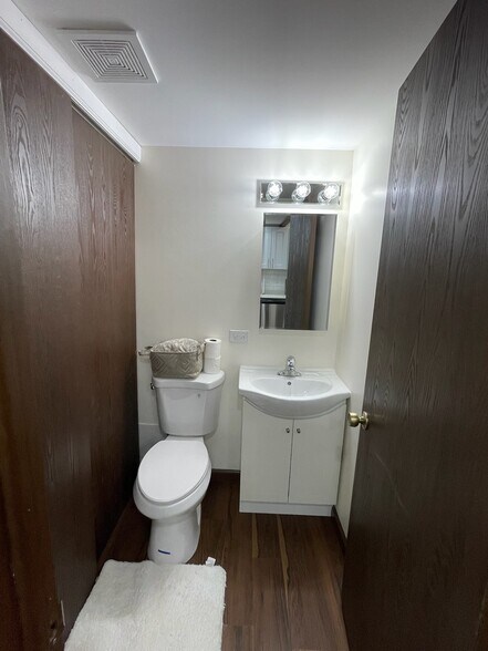 Building Photo - 149 Forest Ave