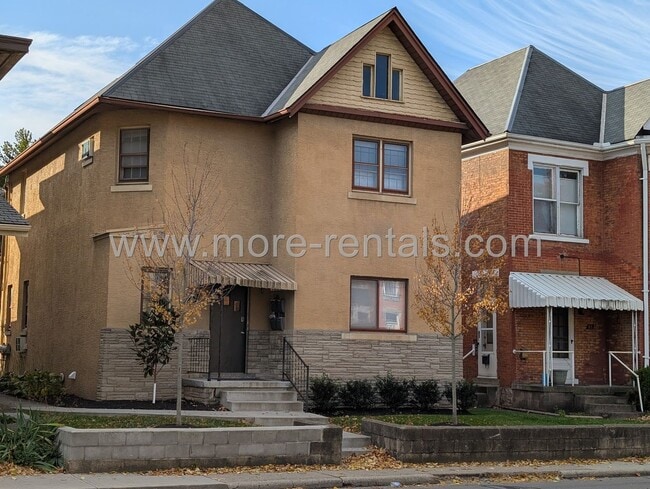 Primary Photo - 79 W Fifth Ave