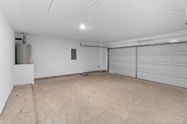 Building Photo - 2838 Via Augusta Dr