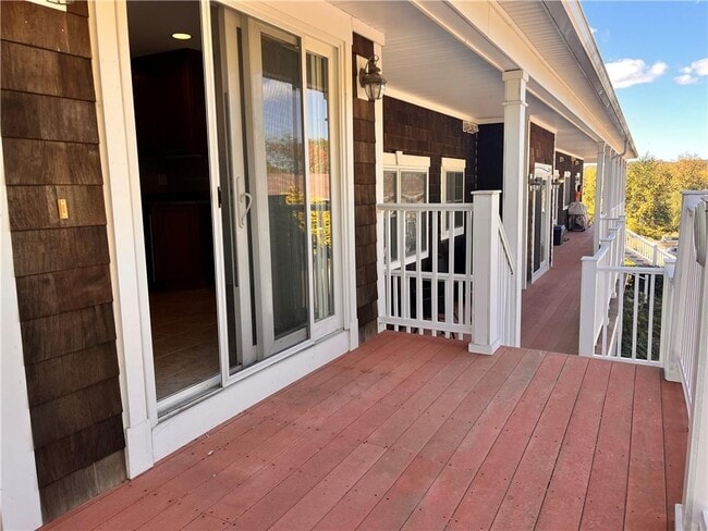 Building Photo - 33 Starr Dr W