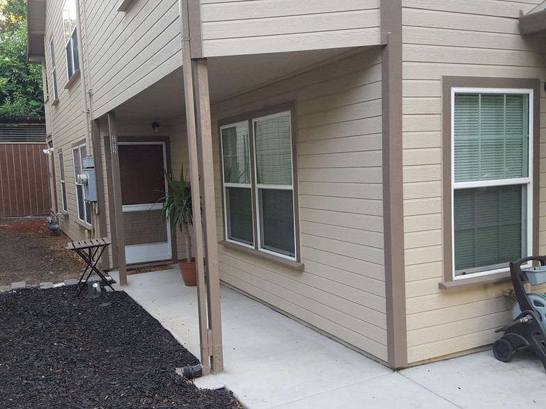 Building Photo - 2022 4th St