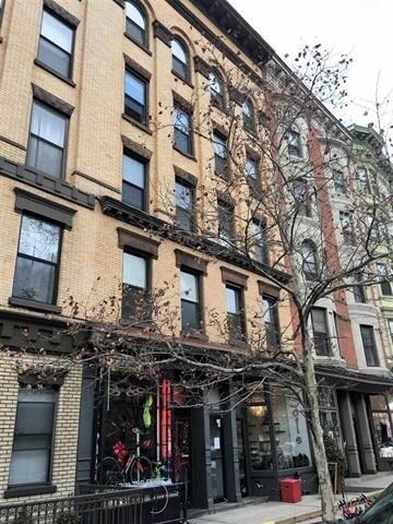 Building Photo - 1222 Washington St