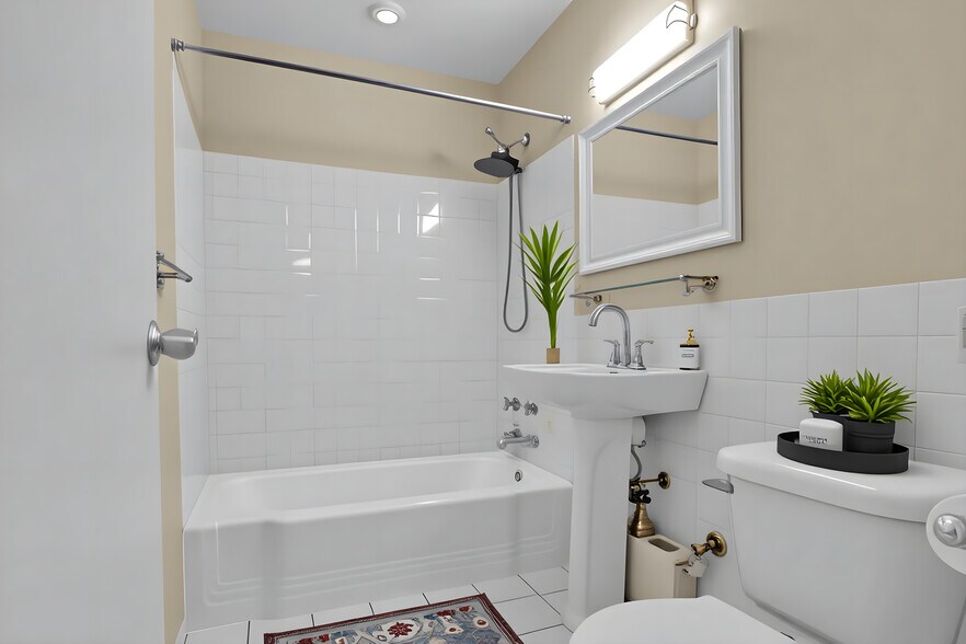 Building Photo - 4000 Tunlaw Rd NW