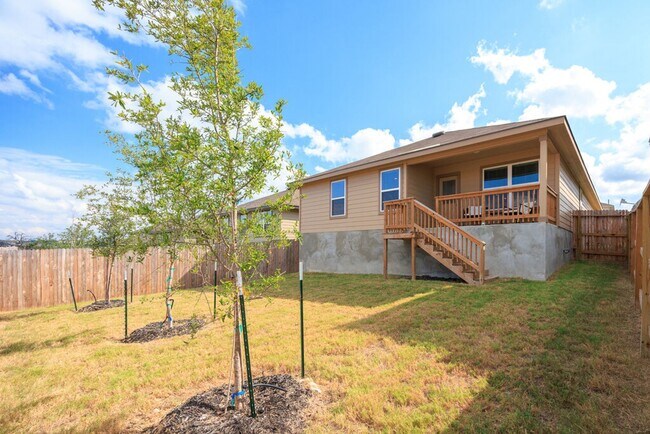 Building Photo - Lease Home in Comal County is Ready for Im...