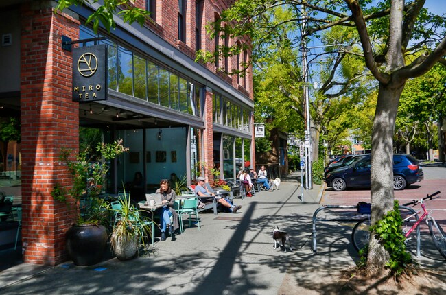 Building Photo - 5403 Ballard Ave NW