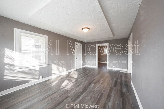 Building Photo - 1521 N Tacoma Ave