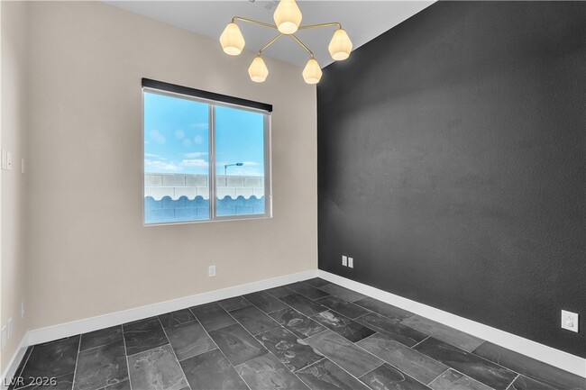 Building Photo - 11837 Grassy Pln Ave