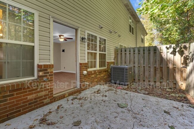 Building Photo - 3111 Alder Way