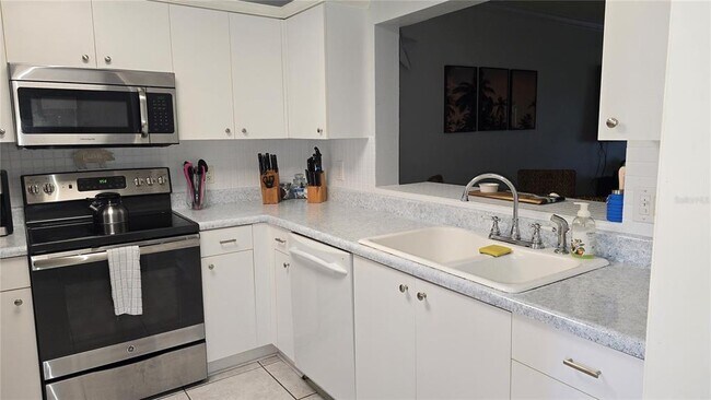 Building Photo - 2725 Terra Ceia Bay Blvd