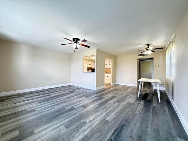 Building Photo - 323 Tuscany F