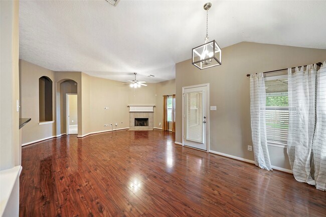 Building Photo - 6903 Summer Bridge Ln