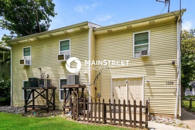 Building Photo - 3 Bedroom Pet-Friendly Home in Louisville,...