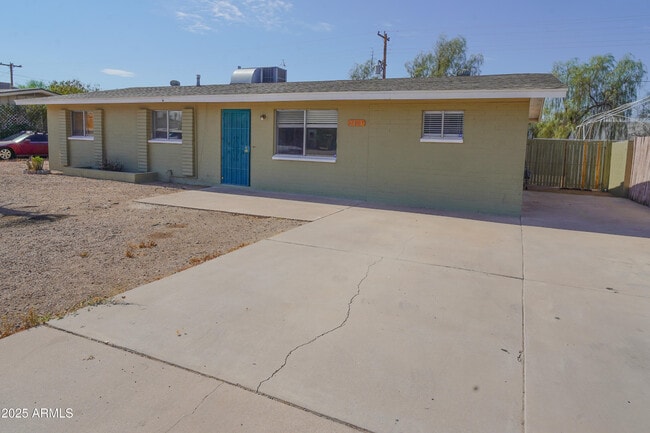 Building Photo - 2461 W Gregory St