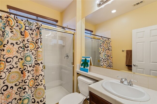 Building Photo - 724 Pinnacle Heights