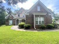 Building Photo - 136 Joycliff Cir