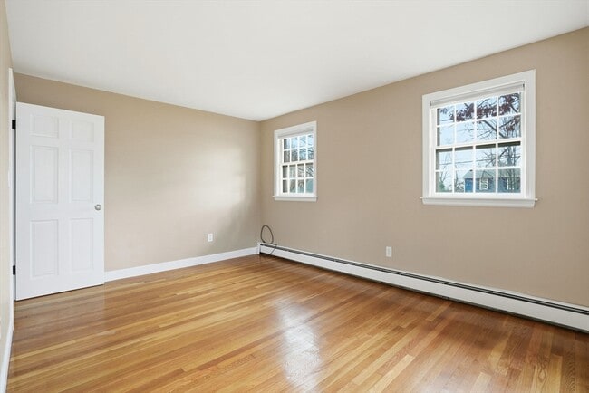 Building Photo - 49 Aberdeen Dr