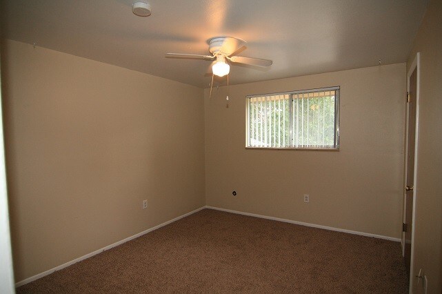 Building Photo - 4831 Field Ct