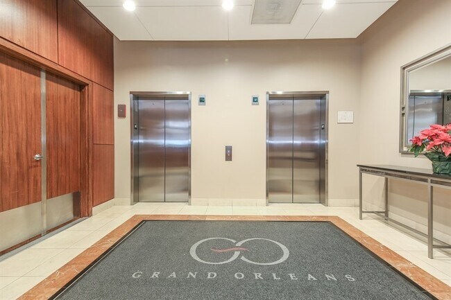 Building Photo - 330 W Grand Ave