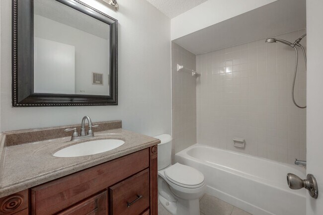 Building Photo - 13608 S Village #6204