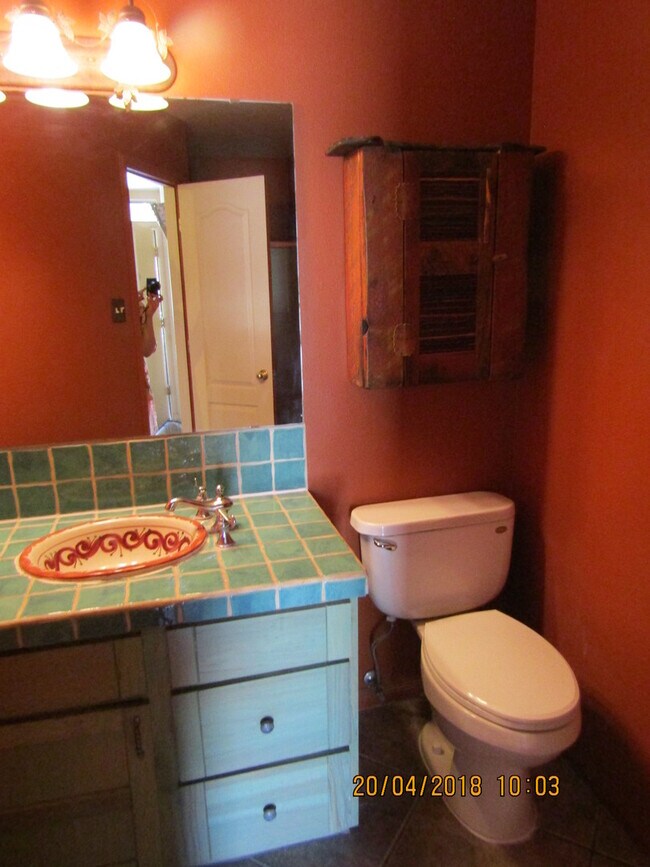 Building Photo - 3 Bedroom, 2 Bath Town Home, 1 Car Garage Coming Soon