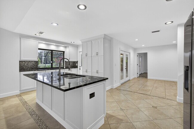 Building Photo - 1776 The 12th Fairway