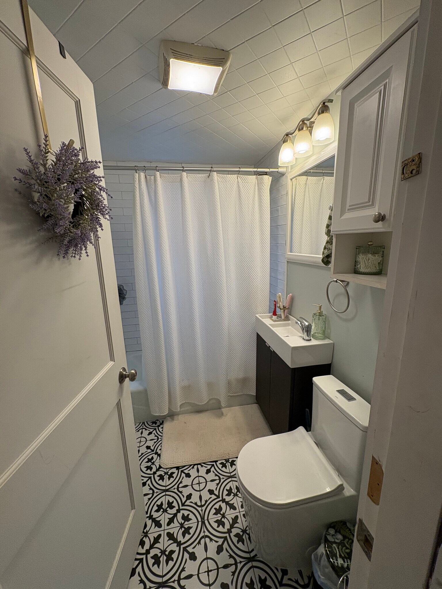 Building Photo - 34 Sunset Rd