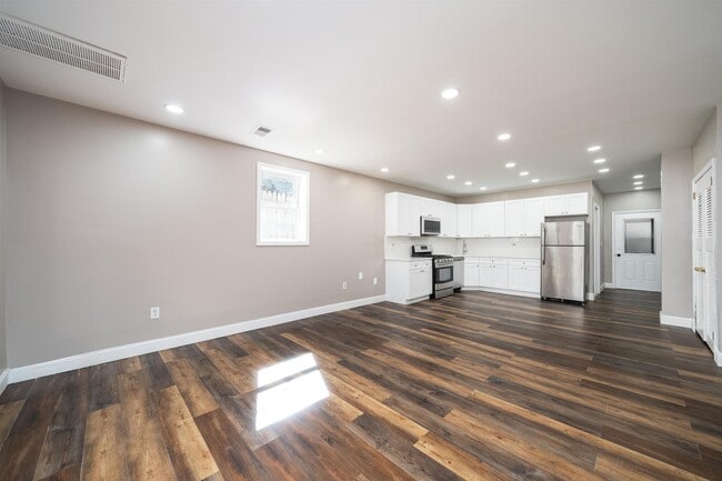 Building Photo - 416 Palisade Ave