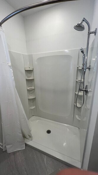 Building Photo - 3044 Minot Ave