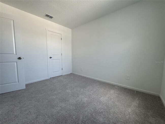 Building Photo - 830 Lynx St